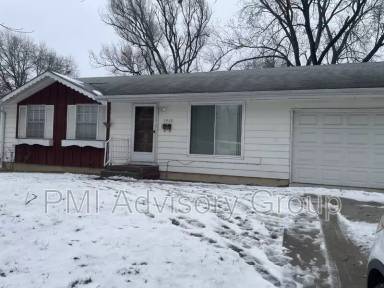 Main picture of 3912 S Humboldt St
