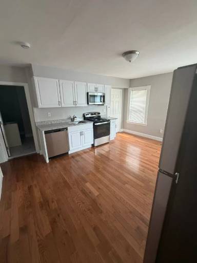Main picture of 22 Lodi St