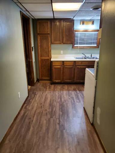 Main picture of 30 W Brown St