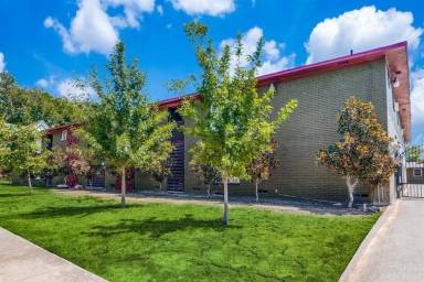 Main picture of 5526 Reiger Ave