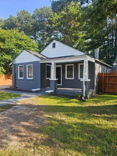 Main picture of 719 Elvie St S