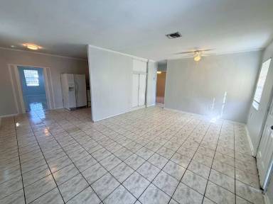 Main picture of 2951 NW 164th St