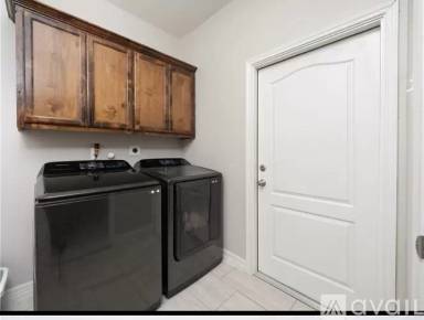 Main picture of 3141 Piranha Dr