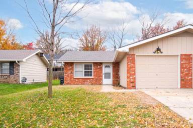 Main picture of 2019 Heatherwood Dr