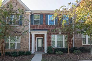 Main picture of 7001 Broughton Ln