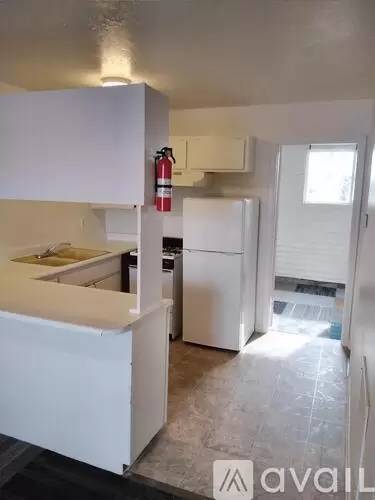 Main picture of 417 Harvard Dr SE