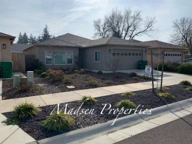 Main picture of 215 Danielson Ln