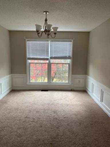 Main picture of 3531 Chasefield Way NE