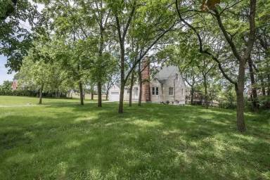 Main picture of 923 McCarthy Rd