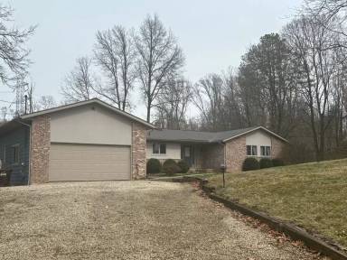 Main picture of 439 Meadowview Dr