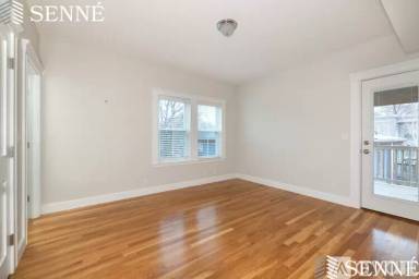 Main picture of 8 Rockingham St