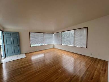 Main picture of 421-423 La Jolla St