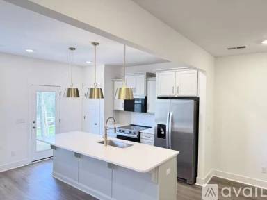 Main picture of 39 Moon Haven Way