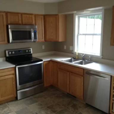Main picture of 13 Johns Dr