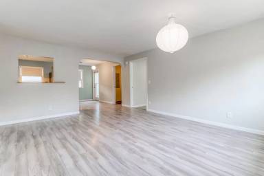 Main picture of 110 NW 50th St