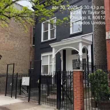 Main picture of 2231 W Taylor St