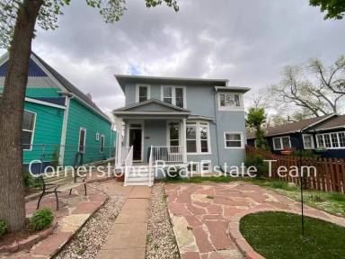 Main picture of 2406 W Kiowa St