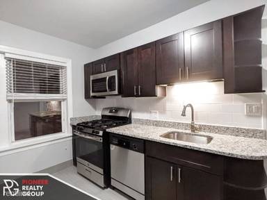 Main picture of 7736-42 N Ashland Ave & 1609-11 W Juneway Ter