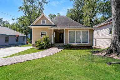 Main picture of 1178 Oak St SW