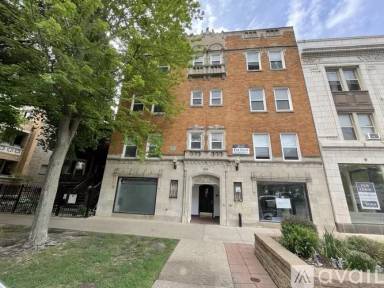 Main picture of 1210 W Granville Ave