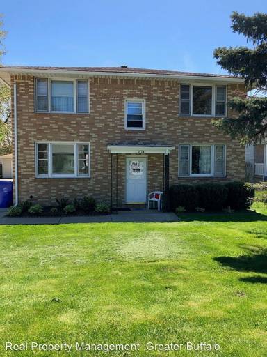Main picture of 3891 Seneca St