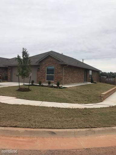Main picture of 10701 SW 30th Ter