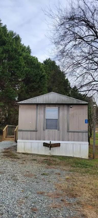 Main picture of 649 Trollingwood Hawflds Rd