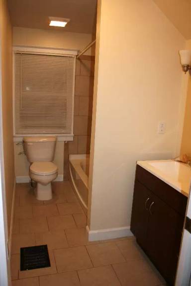 Main picture of 2949 Kling Ave