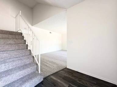 Main picture of 2001 Via Esmarca