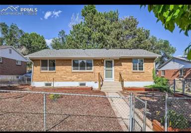 Main picture of 423 Yellowstone Rd
