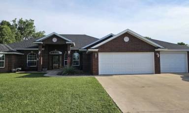 Main picture of 3509 Lew Wallace Dr