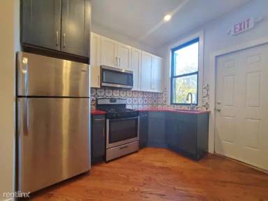 Main picture of 739 Garfield Ave