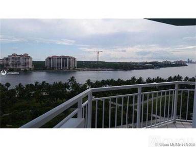 Main picture of South Pointe Tower