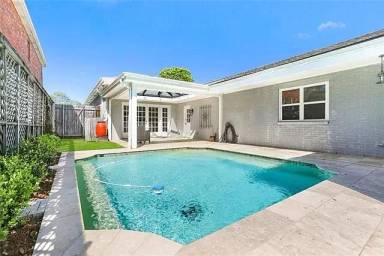 Main picture of 6565 Milne Blvd