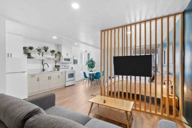 Main picture of 2821 Morena Blvd