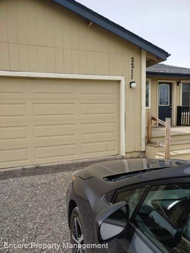 Main picture of 2207 NW Deschutes Pl