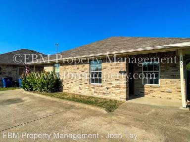 Main picture of 1009 SW Main St
