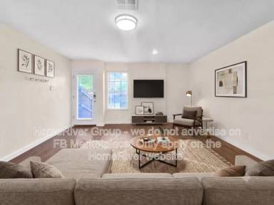 Main picture of 7403 Kingswood Cir