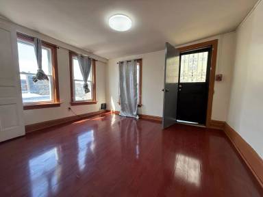 Main picture of 5301 Catharine St