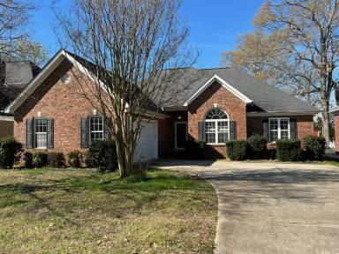 Main picture of 589 Weyburn Dr NW