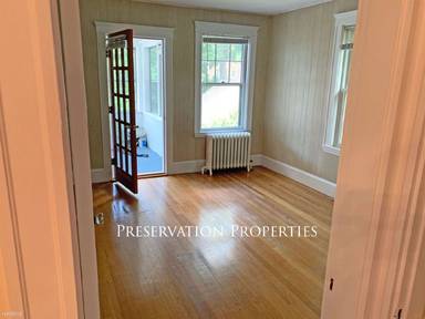 Main picture of 521 Commonwealth Ave