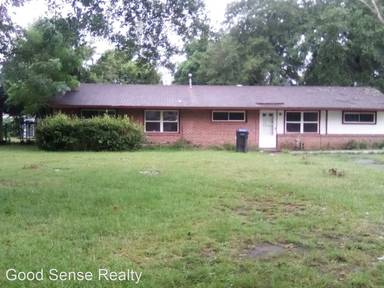 Main picture of 2268 Essex Dr