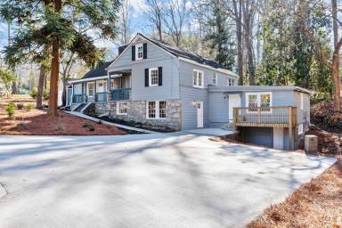 Main picture of 3310 E Roxboro Rd NE