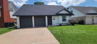 Main picture of 6428 S Drexel Ave