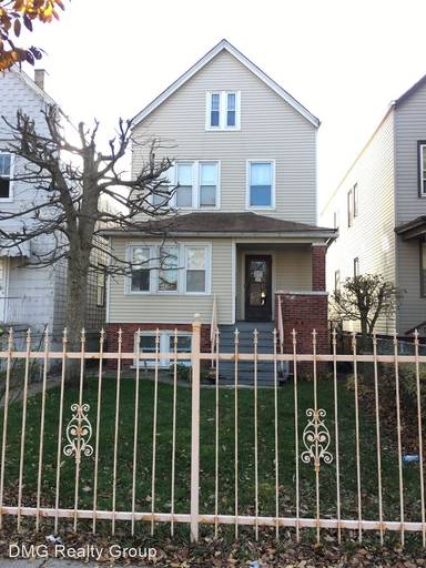 Main picture of 2809 E 83rd St