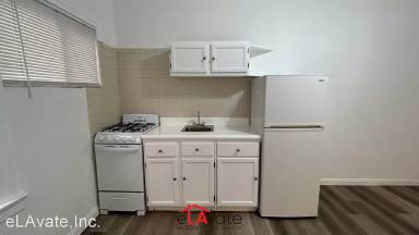 Main picture of 819 Irolo St