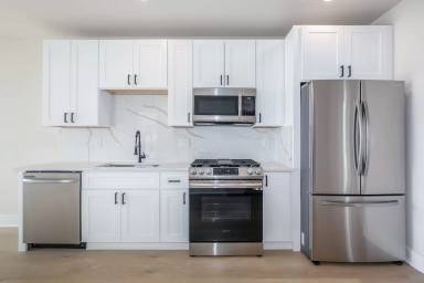 Main picture of 1010 17th St NE