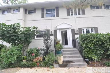 Main picture of 5352 Pooks Hill Rd