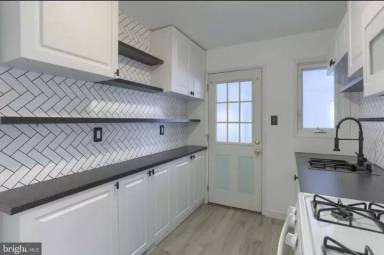 Main picture of 332 Sycamore Rd