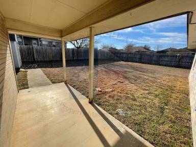 Main picture of 4004 Roundrock Dr